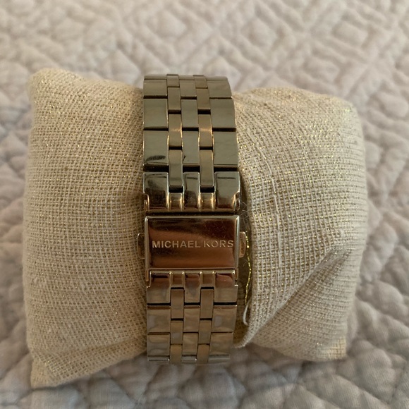 Michael Kors watch - Picture 2 of 4